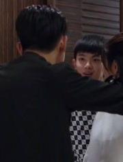 李现亲吻视频,甜蜜画面引网友热议