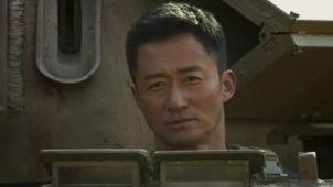 吴刚单手换弹夹视频,展现军人风采