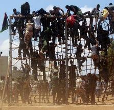 新兵残酷体能训练视频,挑战极限，锻造钢铁意志