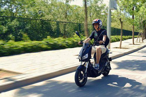 雅迪z3最高时速视频,速度与激情的完美演绎